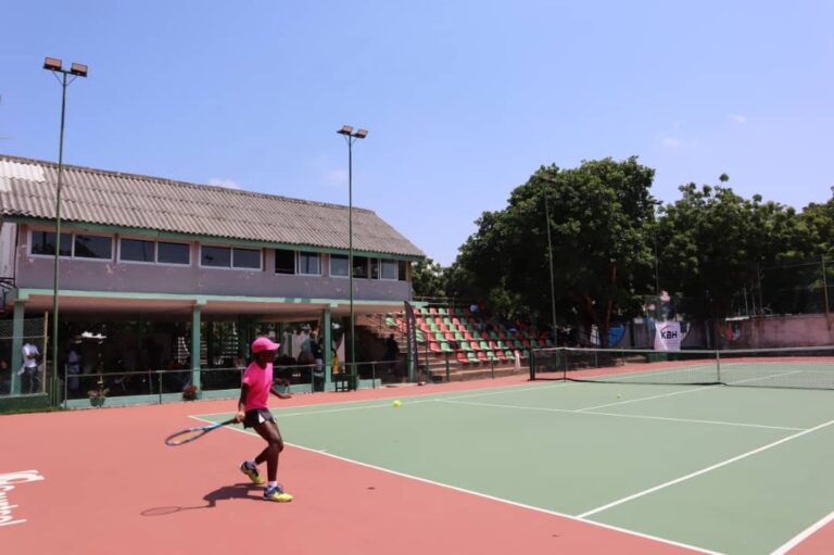 Tennis_cup_Des_clubs