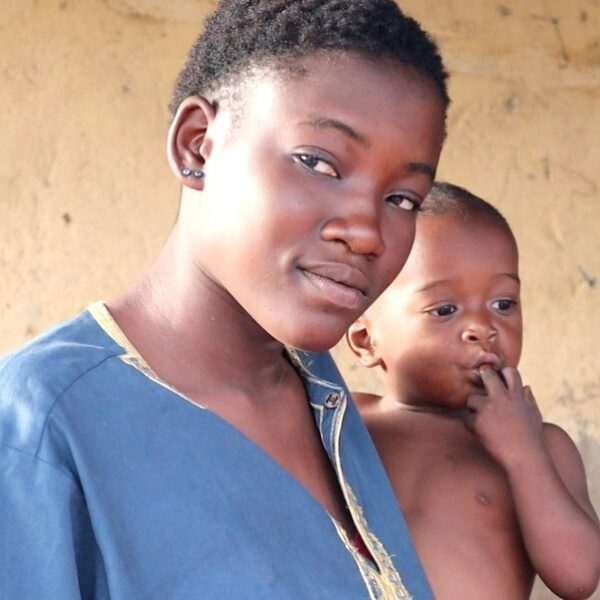 ACCES DES ADOLESCENTS VULNERABLES AUX INFORMATIONS COMPLETES ET SURES EN MATIERE DE SANTE SEXUELLE ET REPRODUCTIVE DANS LES MILIEUX DEFAVORISES